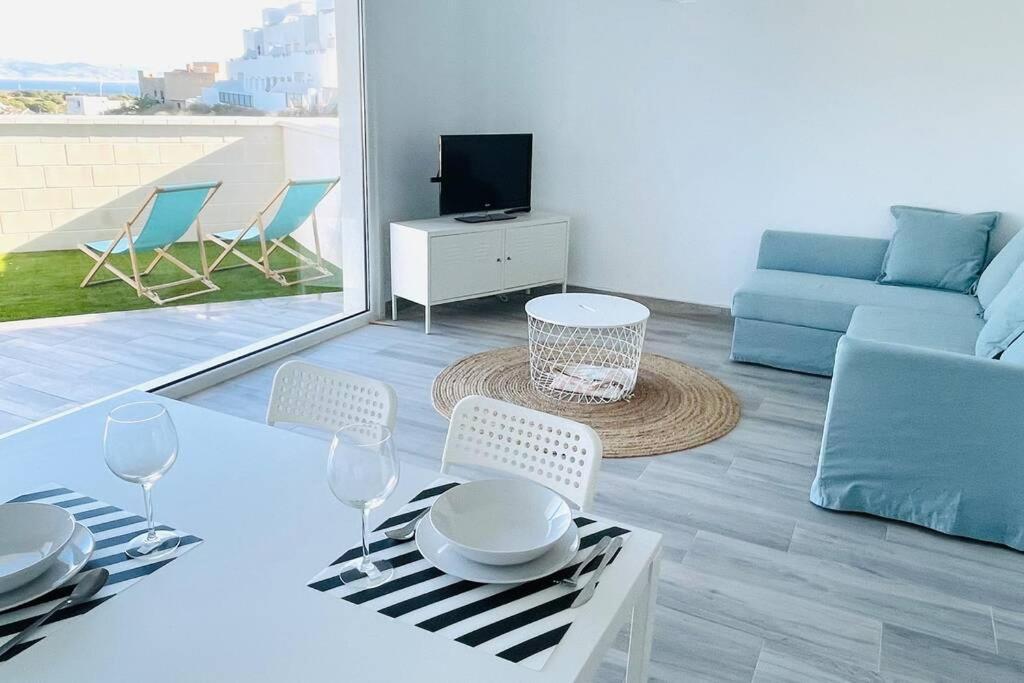 Precioso Apartamento Con Vistas Parciales, Garaje Y Piscina Tarifa Kültér fotó