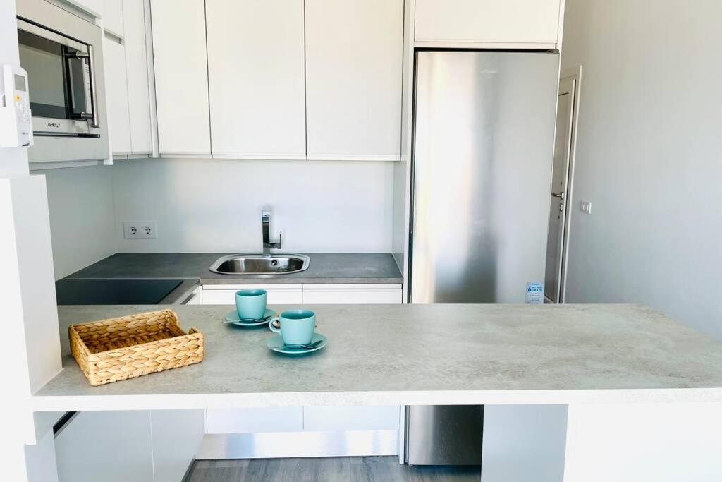 Precioso Apartamento Con Vistas Parciales, Garaje Y Piscina Tarifa Kültér fotó