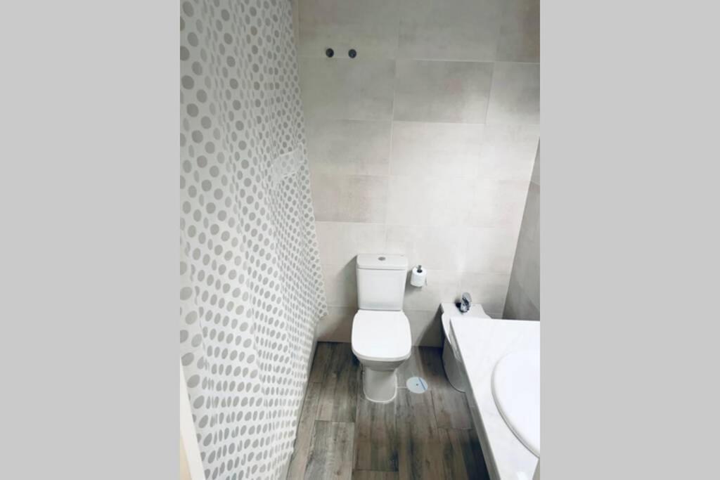 Precioso Apartamento Con Vistas Parciales, Garaje Y Piscina Tarifa Kültér fotó